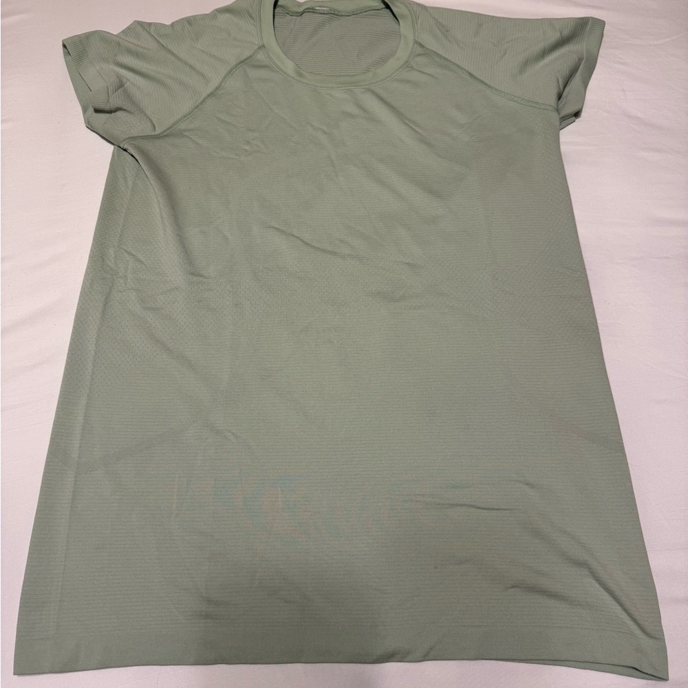 Lululemon Swiftly Tech Short Sleeve 2.0 hip length